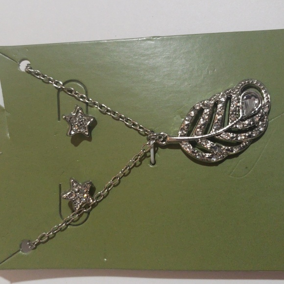 Silver Leaf Pendant Necklace & Starburst Earrings – Elegant Women's Jewelry set - Picture 6 of 10